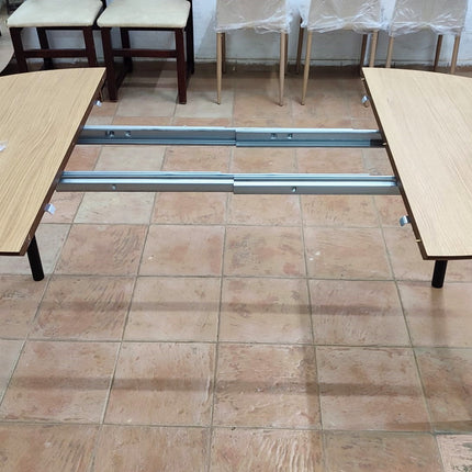 MESA OVALADA EXTENSIBLE "OQUI"