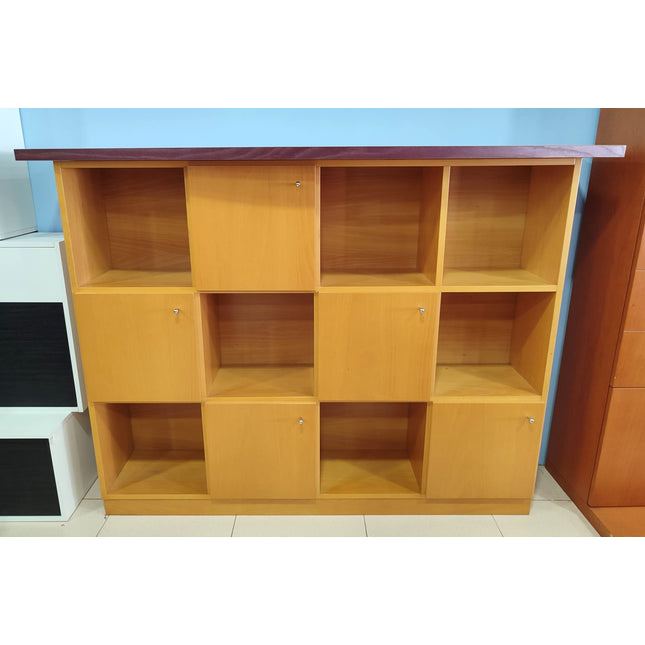 ESTANTERÍA DE MADERA