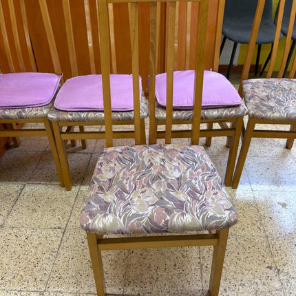 CINCO SILLAS DE COMEDOR