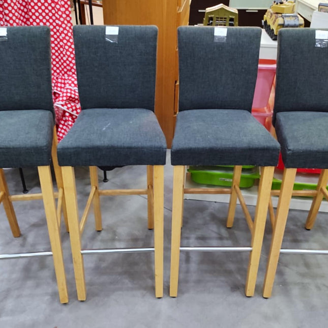 CUATRO TABURETES ALTOS