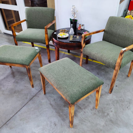 PAR DE SILLONES CON REPOSAPIÉS