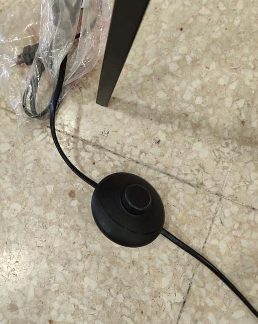 LÁMPARA DE PIE "IGUAZU"