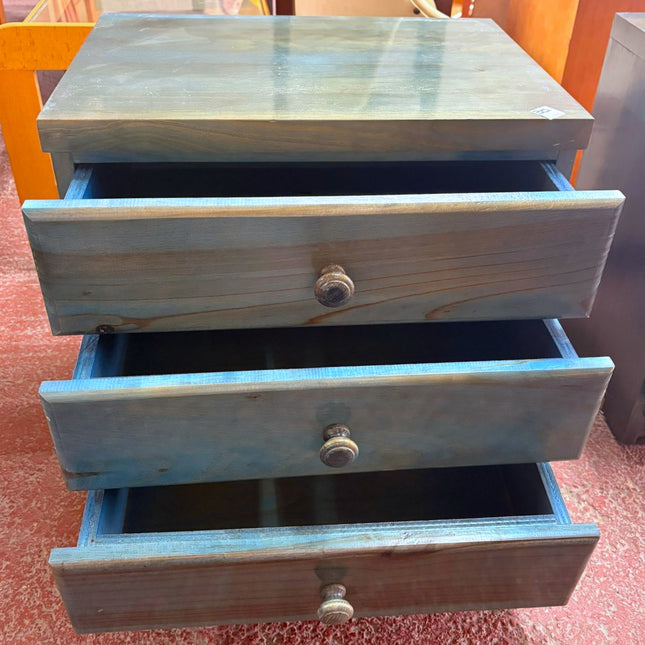 PAR DE MESITAS DE NOCHE