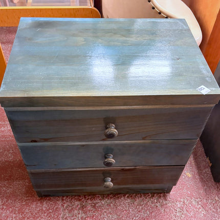 PAR DE MESITAS DE NOCHE