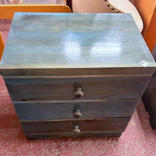 PAR DE MESITAS DE NOCHE