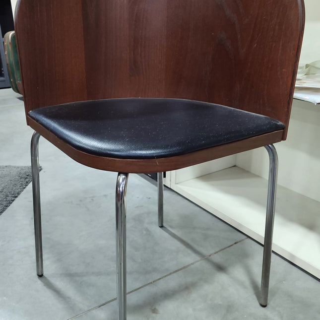 JUEGO DE MESA Y SILLAS "FUSIÓN"