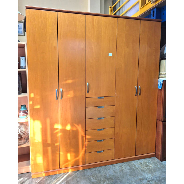 ARMARIO CINCO PUERTAS