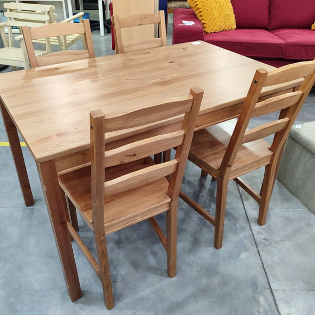 MESA Y CUATRO SILLAS "JOKKMOKK"