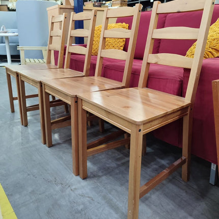 MESA Y CUATRO SILLAS "JOKKMOKK"