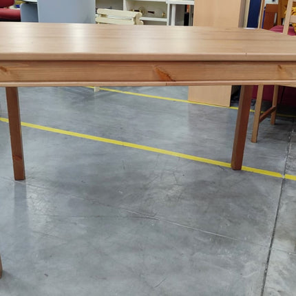 MESA Y CUATRO SILLAS "JOKKMOKK"