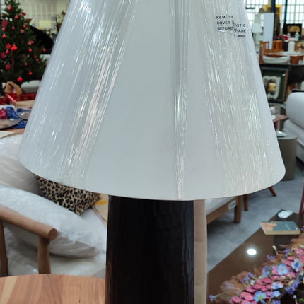 LÁMPARA DE PIE "SENNI"