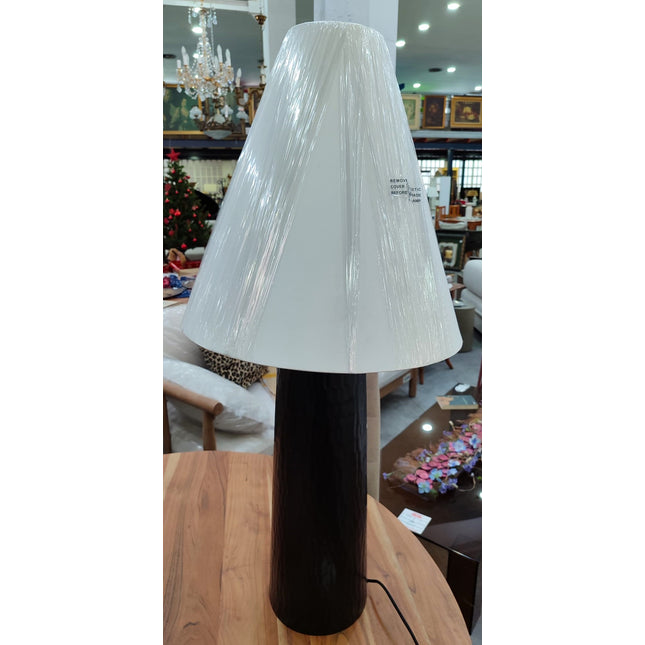 LÁMPARA DE PIE "SENNI"