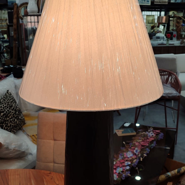 LÁMPARA DE PIE "SENNI"