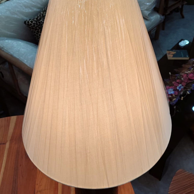 LÁMPARA DE PIE "SENNI"