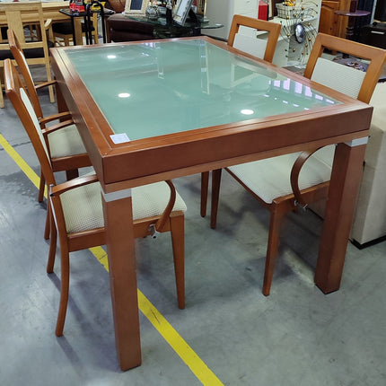 MESA EXTENSIBLE + CUATRO SILLAS