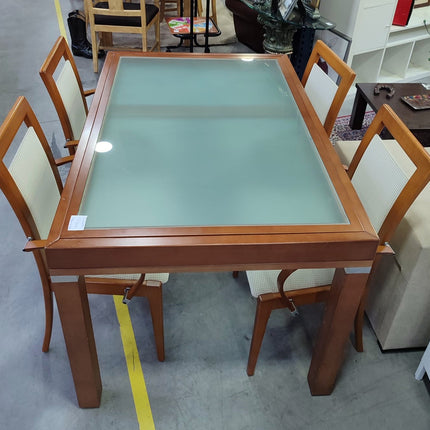 MESA EXTENSIBLE + CUATRO SILLAS