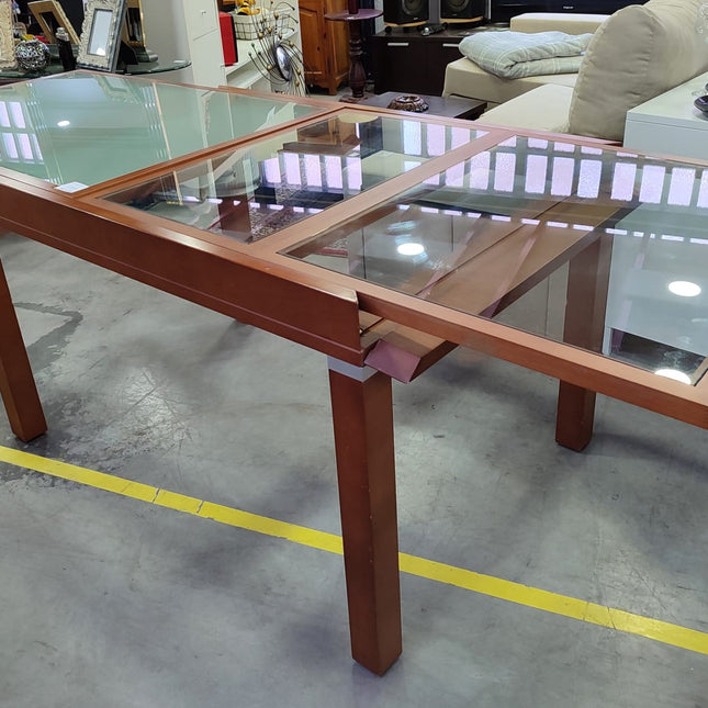 MESA EXTENSIBLE + CUATRO SILLAS