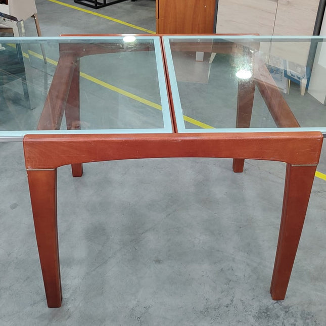 MESA CON CUATRO SILLAS