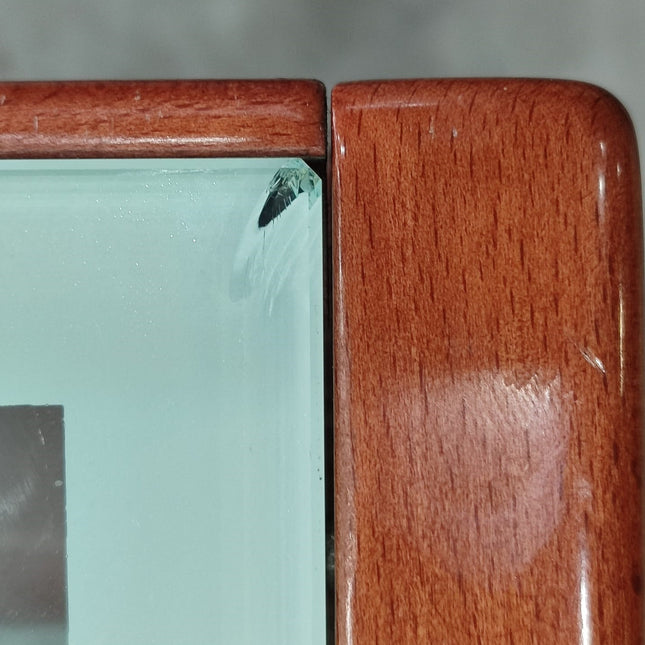 MESA CON CUATRO SILLAS