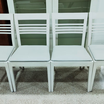 CUATRO SILLAS DE COMEDOR