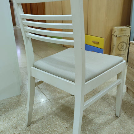 CUATRO SILLAS DE COMEDOR