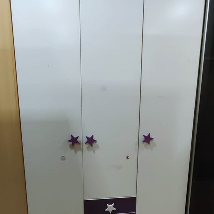 ARMARIO TRES PUERTAS