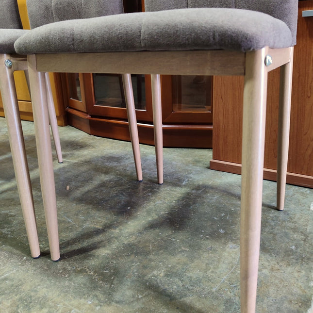 CUATRO SILLAS DE COMEDOR NUEVAS