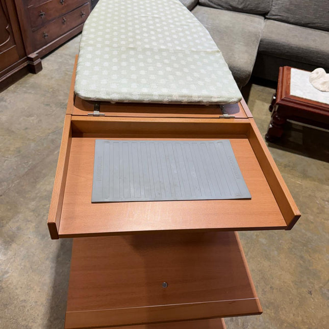 MUEBLE PLANCHADOR