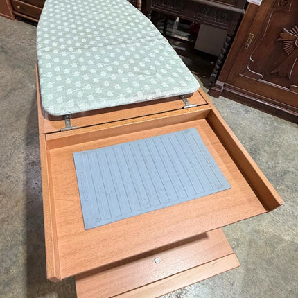 MUEBLE PLANCHADOR