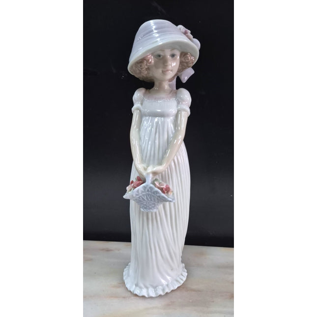 FIGURA DECORATIVA DE PORCELANA