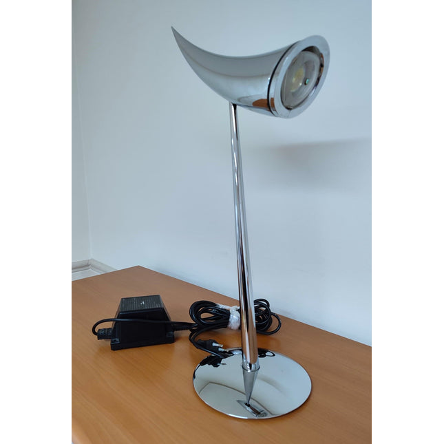 LÁMPARA DE MESA "ARA"