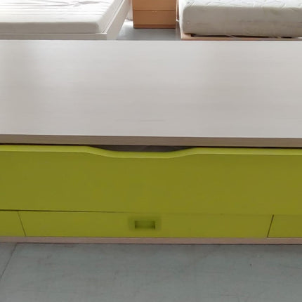 CAMA NIDO CON MESITA DE NOCHE