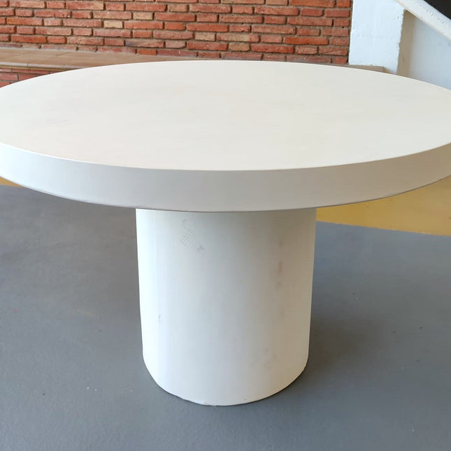 MESA REDONDA "AIGUABLAVA"