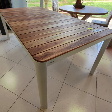 MESA EXTERIOR "BONA"