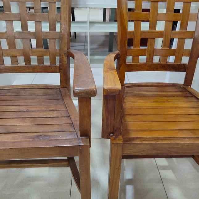 JUEGO DE CUATRO SILLAS DE COMEDOR