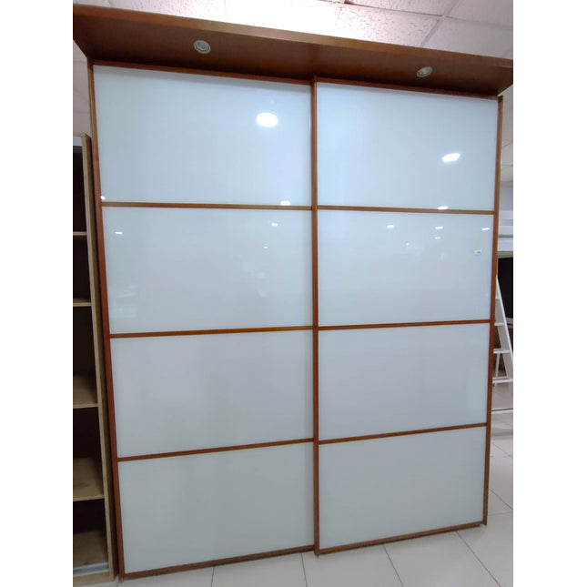 ARMARIO DE PUERTAS CORREDERAS