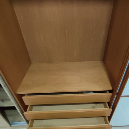 ARMARIO DE PUERTAS CORREDERAS