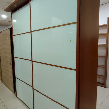 ARMARIO DE PUERTAS CORREDERAS