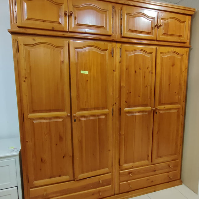 ARMARIO CUATRO PUERTAS