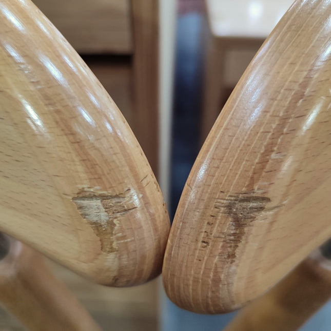 4 SILLAS DE COMEDOR