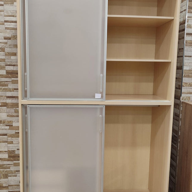 ARMARIO DE PUERTAS CORREDERAS