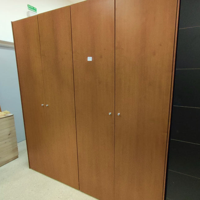 ARMARIO CUATRO PUERTAS