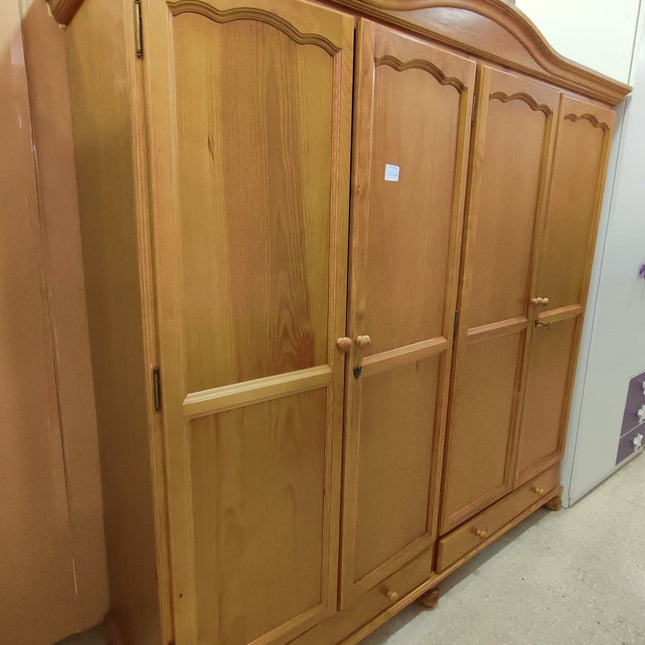 ARMARIO CUATRO PUERTAS