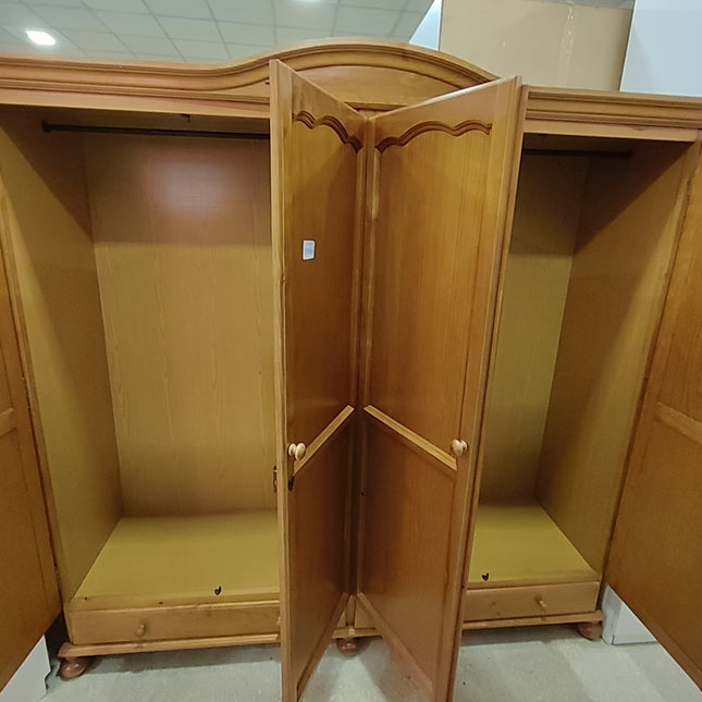 ARMARIO CUATRO PUERTAS