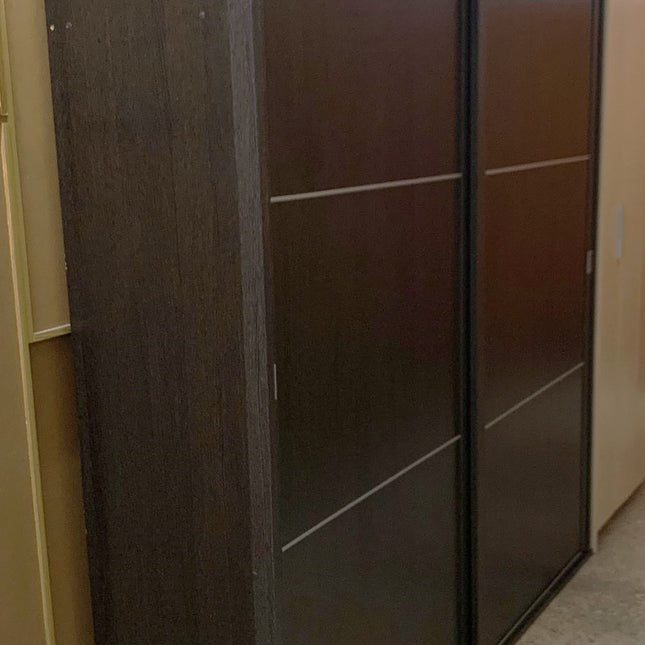 ARMARIO DE PUERTAS CORREDERAS