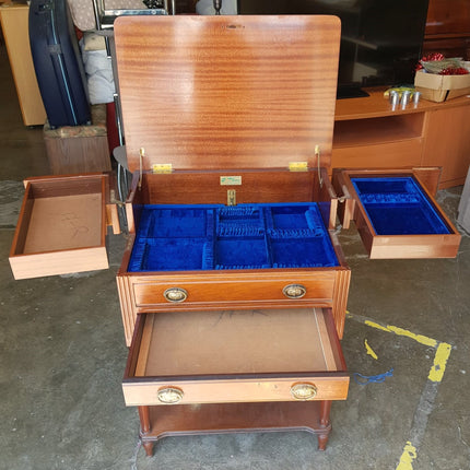 MUEBLE PARA CUBIERTOS