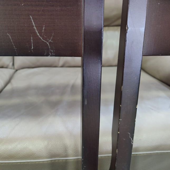MESA EXTENSIBLE CON SEIS SILLAS