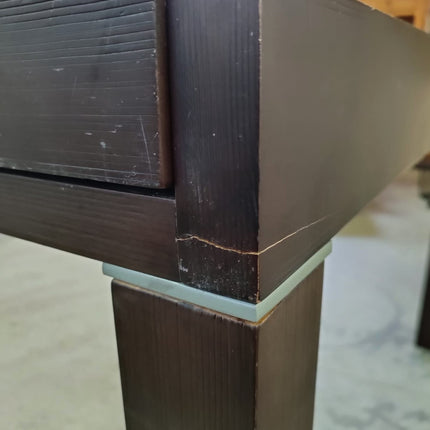 MESA EXTENSIBLE CON SEIS SILLAS