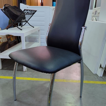 CUATRO SILLAS DE COMEDOR