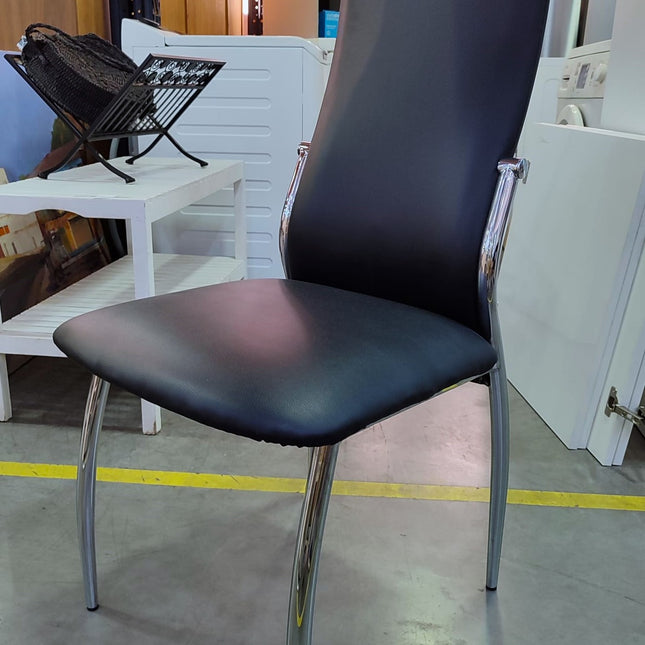 CUATRO SILLAS DE COMEDOR